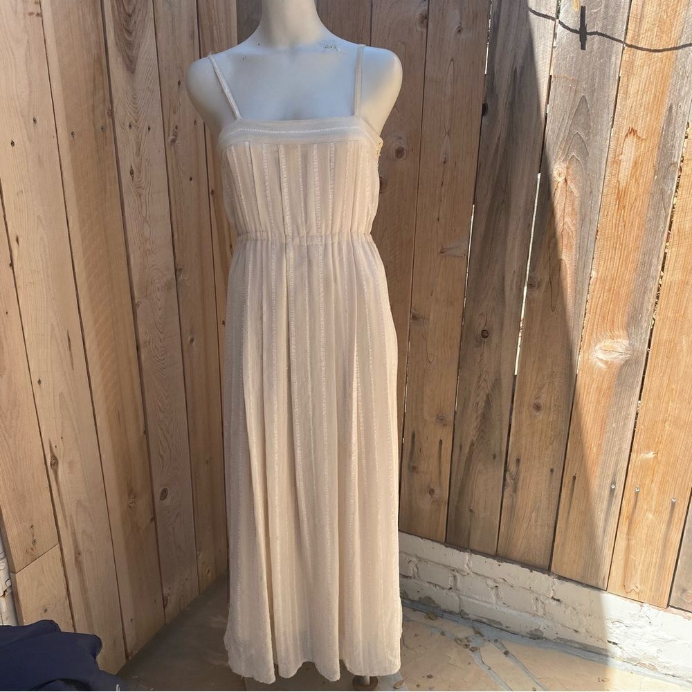 Forever 21 pleated off white/ beige maxi dress size small